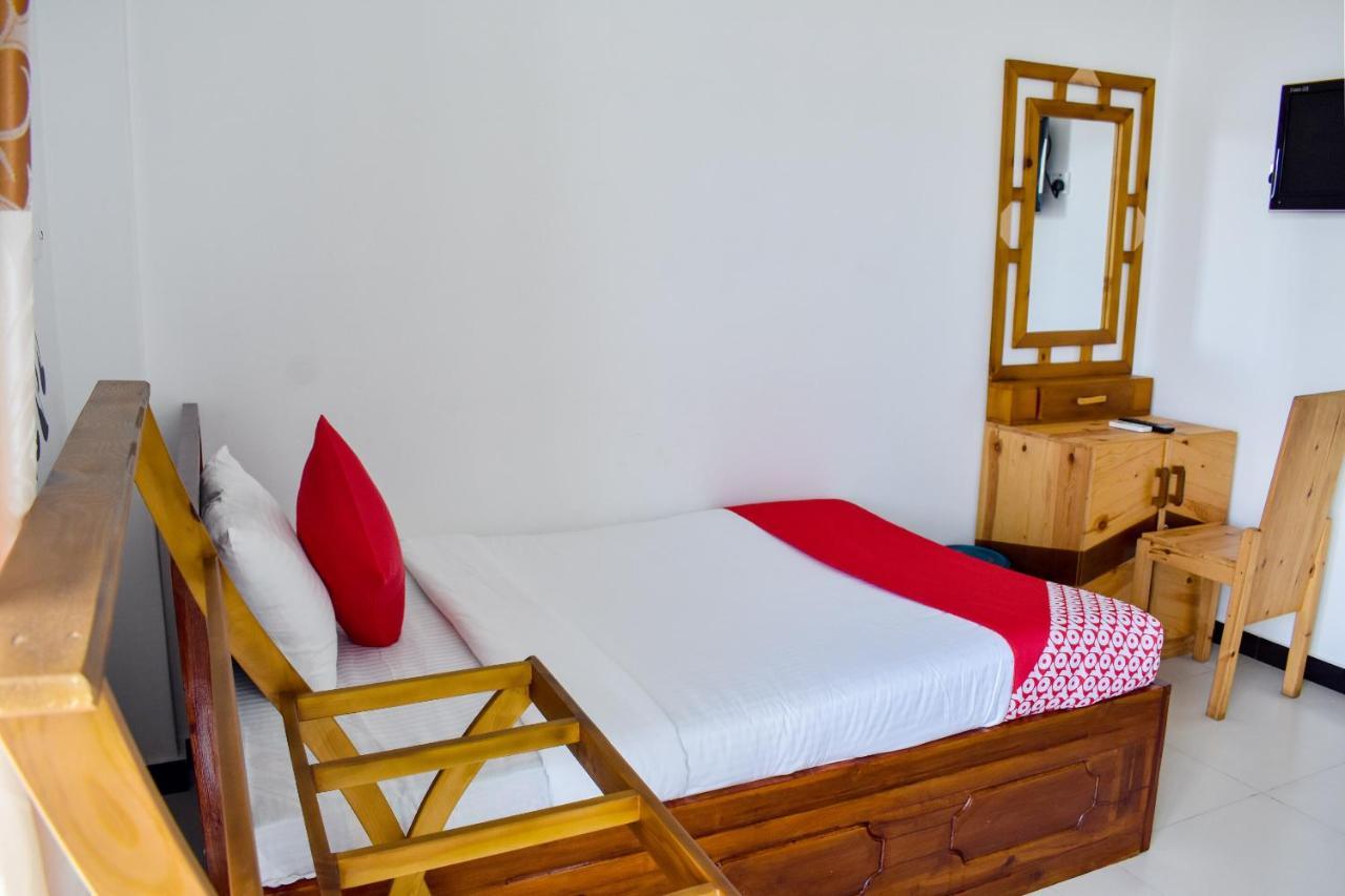 Mallika Resort Trincomalee Buitenkant foto
